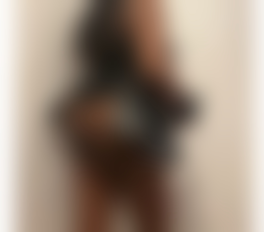 Escorts Essex Basildon - Photos for NAUGHTY BUSTY EBONY IN BASILDON